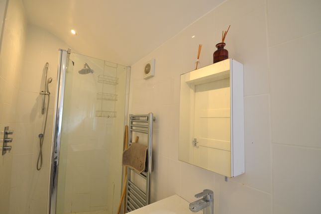 7A, Station Road, Ashford photo 5