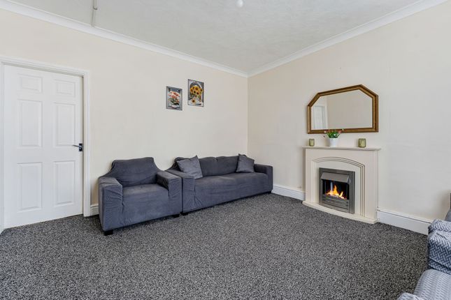 652 Crompton Way, Bolton photo 4