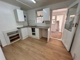 28, Sittingbourne photo 4