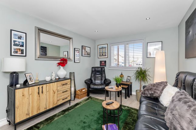 27, Auld Coal Road, Bonnyrigg photo 2