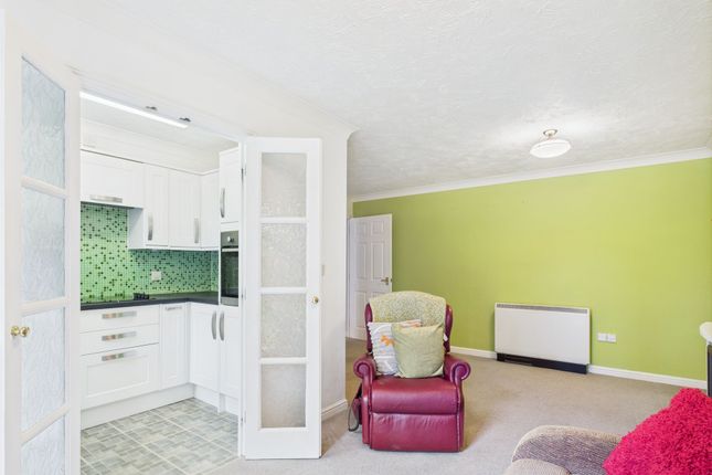 Flat 5, The Views George Street, Huntingdon photo 3