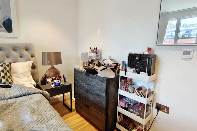 Flat to rent in Esther Anne Place, London
