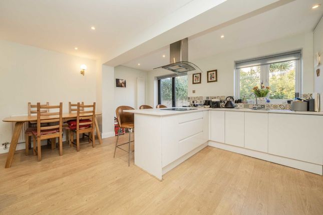 Semi-detached house for sale in Hadleigh Close, London