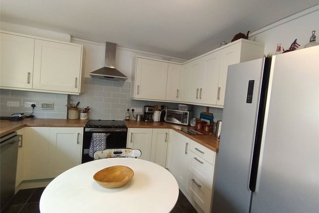 34, Leonardston Road, Milford Haven photo 3
