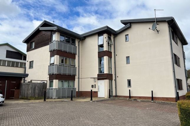 Thumbnail Flat for sale in Wroughton Drive, Hartcliffe, Bristol