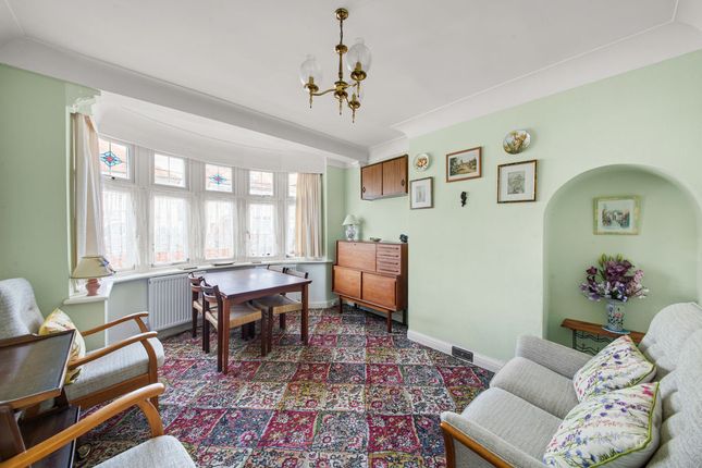 111, Ribblesdale Avenue, Northolt photo 4