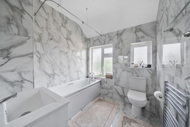 136, Southwood Road, London photo 3