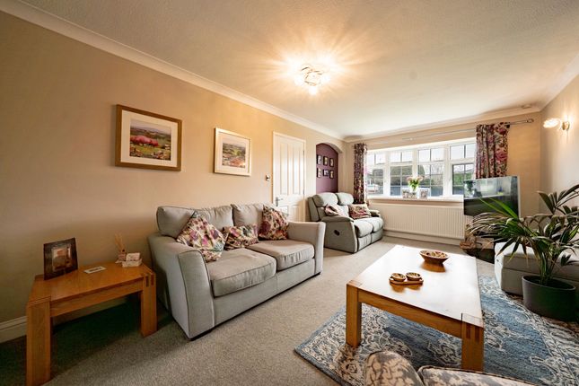37 Pymm Ley Lane, Leicester photo 3