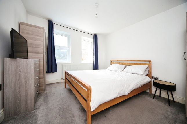 Flat for sale in South Road, Luton