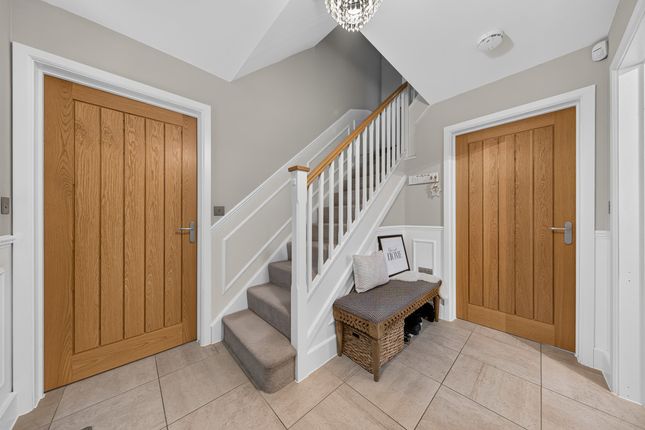 Talbot Close, Burton Latimer photo 2