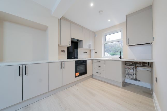 33 Peverel Road, Leicester photo 3