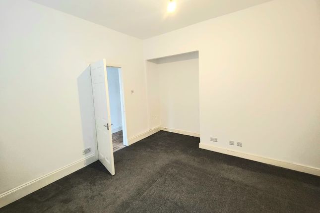 Flat to rent in High Street East, Wallsend
