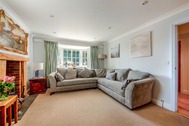17, Lodge Hill Road,, Farnham photo 3