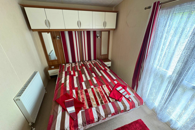 Orchard Views Holiday Park, Burmarsh Road, Romney Marsh photo 4