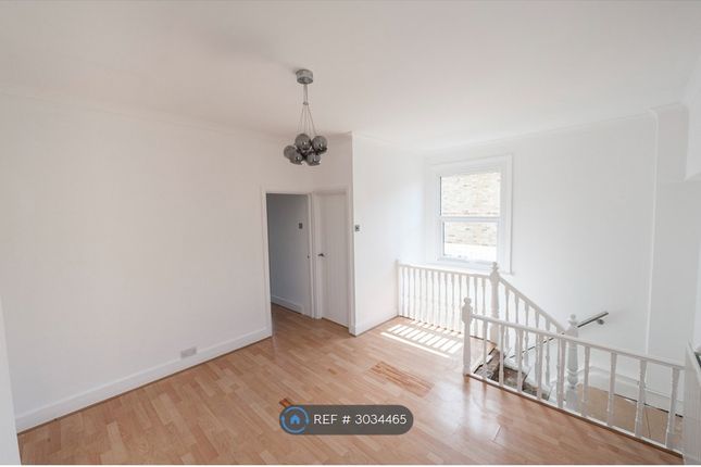 B, Hampton Road, Worcester Park photo 4