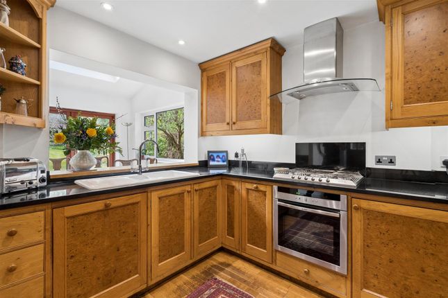 91, Whitelands Avenue, Chorleywood photo 4