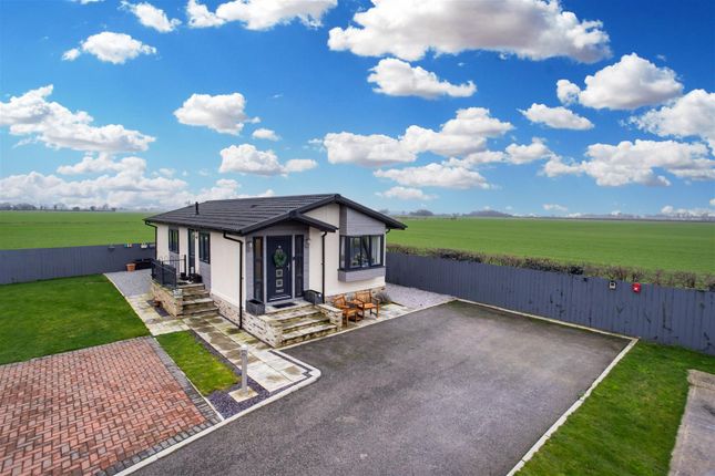 2-bed caravan on 12, Whitecotes Residential Park, Tadcaster, £195,500