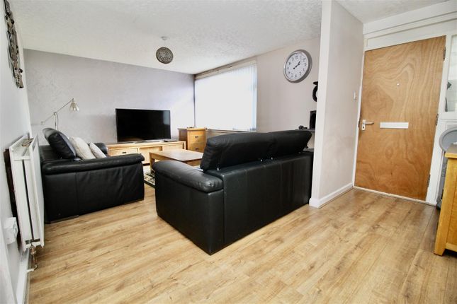 21, Grandys Croft, Birmingham photo 2
