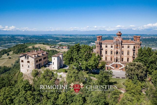 Property for sale in Barolo, Piedmont, Italy