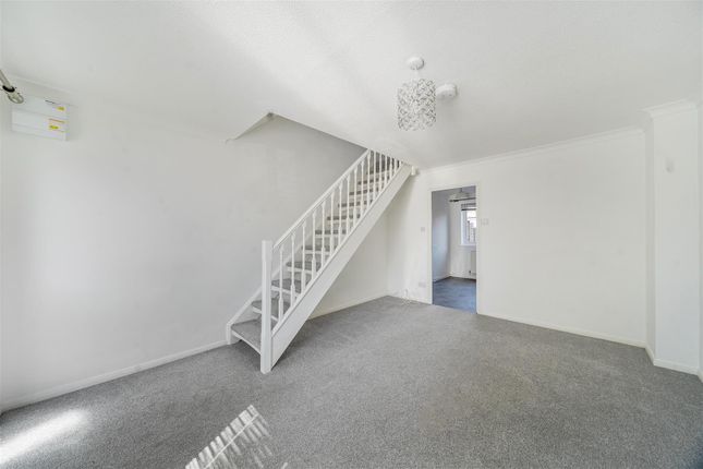 4, Clanfield, Dorset photo 3