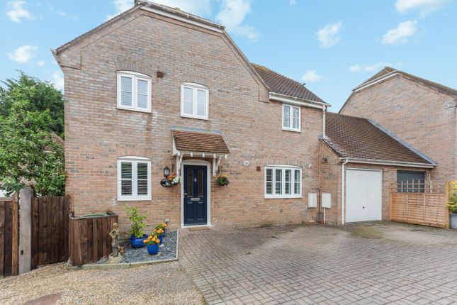 Thumbnail Link-detached house for sale in High Street, Lambourn