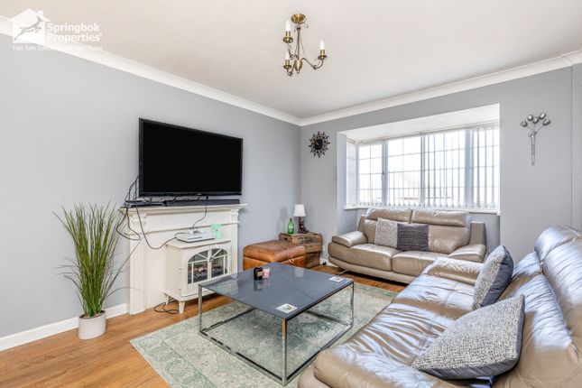 6, Maplehurst Close, Saint Leonards-on-sea photo 2