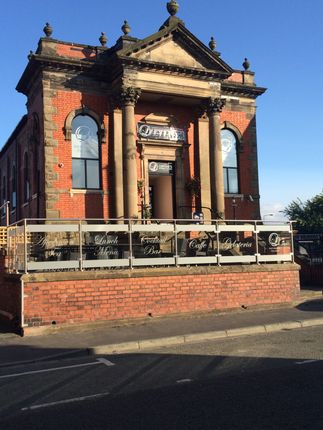 Thumbnail Restaurant/cafe to let in Oswald Row, Beatrice Street, Oswestry