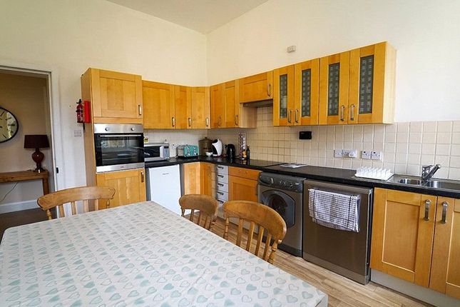 Flat to rent in Castle Terrace, Edinburgh, Midlothian