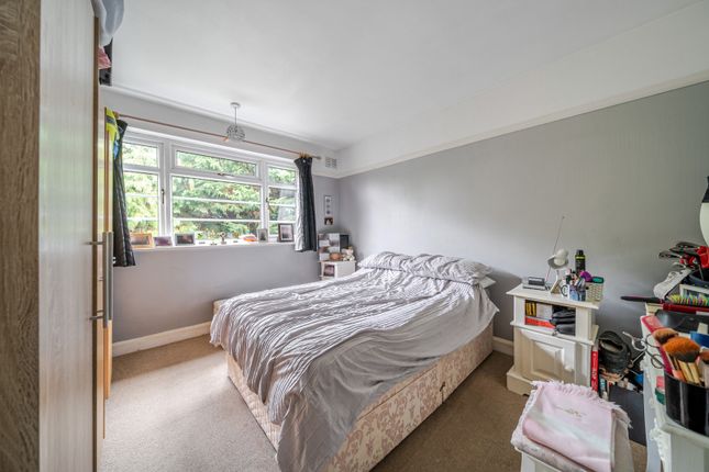 13A, Northdown Close, Ruislip photo 4