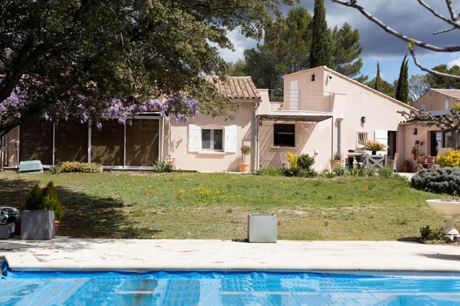 Thumbnail Villa for sale in Lauris, Vaucluse, Provence-Alpes-Côte D'azur, France