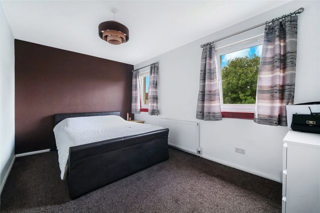 18, Mitchell Avenue, Glasgow photo 4