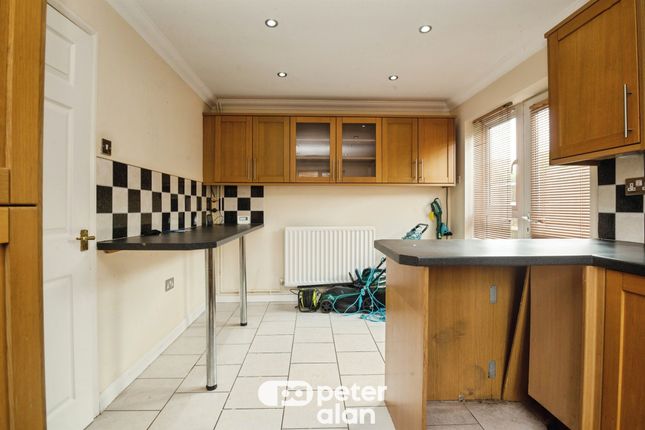 2, Evenwood Close, Cardiff photo 4