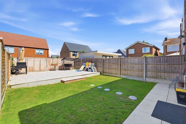 9, Townfield Walk, Great Wakering photo 2