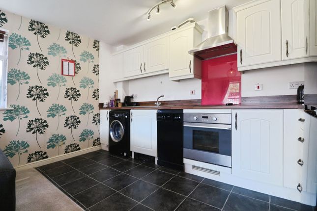 105, Wyncliffe Gardens, Cardiff photo 4