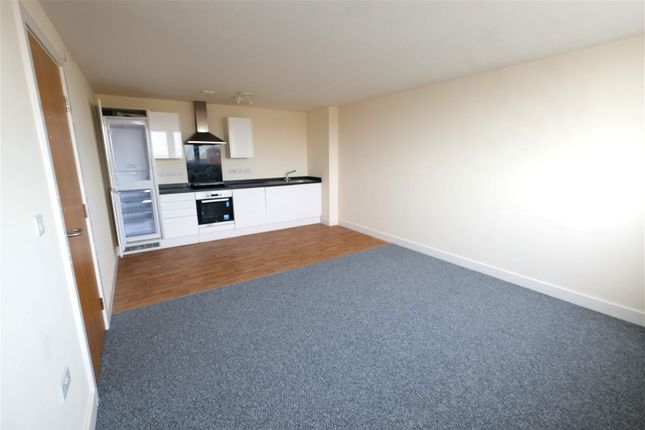 Flat to rent in The Minories, Dudley