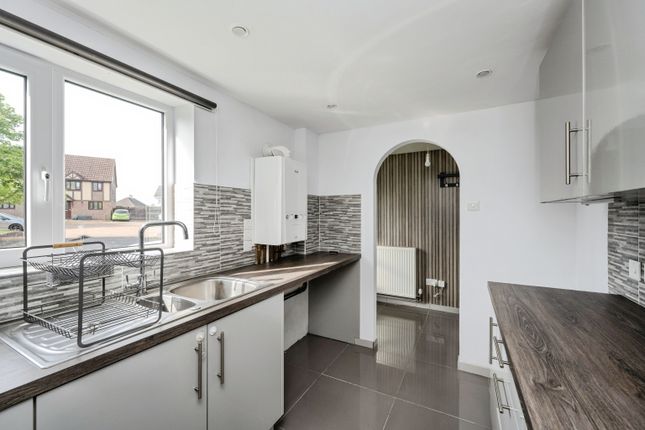 19, Courtlands Way, Swansea photo 4
