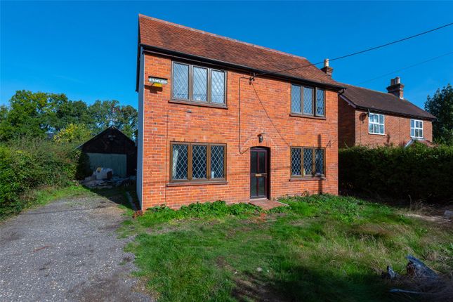 Thumbnail Detached house for sale in Franklin Avenue, Tadley, Hampshire