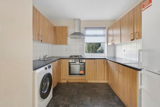 5, North Road, Purfleet-On-Thames photo 2