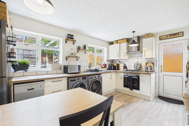 19, Ashleigh Gardens, Barwell photo 4