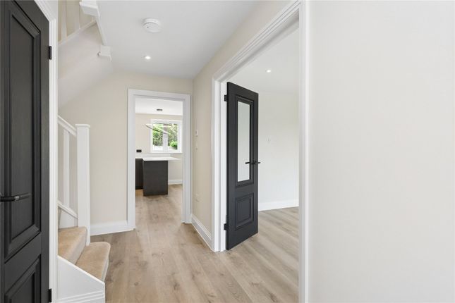 Palm View, 1, Berkeley Drive, Surrey photo 4