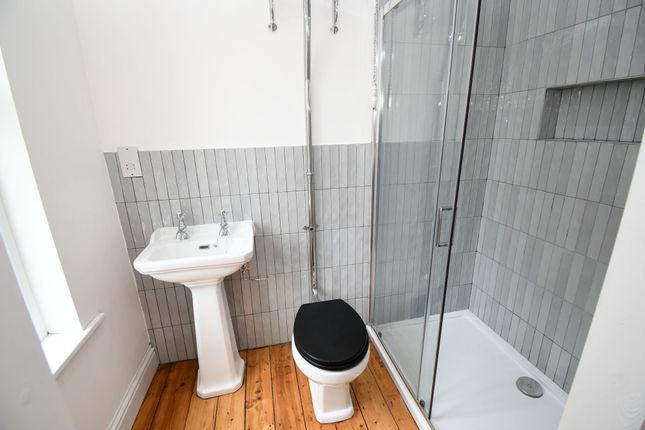 106 Rocky Lane, Manchester photo 4