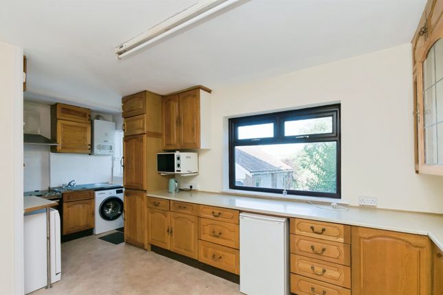 73, Bevendean Crescent, Brighton photo 3