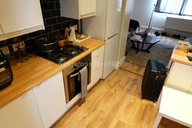 Thumbnail Flat to rent in Clive Street, Grangedown