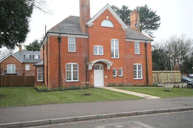 Thumbnail Flat to rent in Mayfield House, Fountain Drive, Carshalton Beeches
