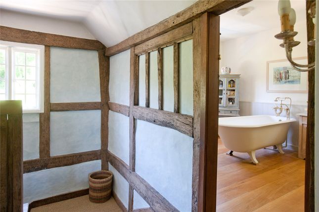 Bathroom/Hall
