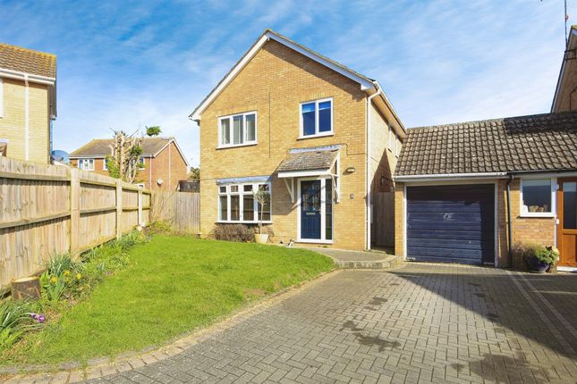Thumbnail Detached house for sale in Bramble End, Sawtry, Huntingdon