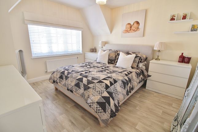 4, Beatty Gardens, Waterlooville photo 4