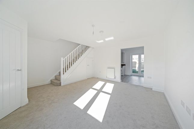 2, Taylor Lane, Kirkham, Preston photo 2