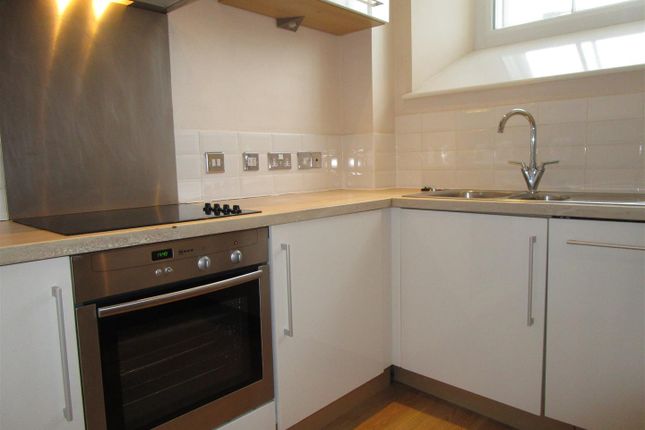 Flat 42, Muller House, Pople Walk, Bristol photo 4