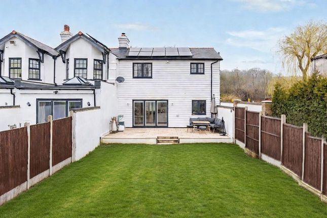 3 Monkhams Cottage, Waltham Abbey photo 3